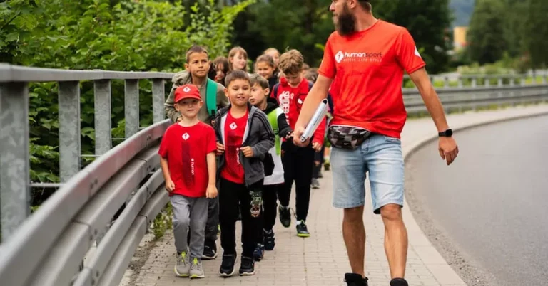 Kiedy najlepiej zarezerwować miejsce na obóz?