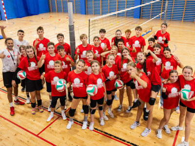 treningi siatkówki dzieci Skoczów – zajęcia sportowe i nauka gry w siatkówkę